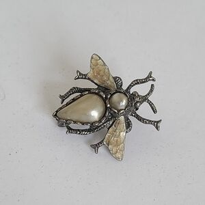Vintage Art Deco Pewter Pearl Enamel Figural Realistic Bee Insect Brooch Pin